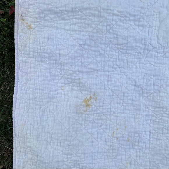 VTG Embroidered Lily Pad Floral Hand Stitched Quilt Lavender White Unique FLAWS - Picture 15 of 15